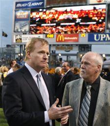 Photo of NFL Commissioner Roger Goodell at the season opener in Pittsburgh Thursday night